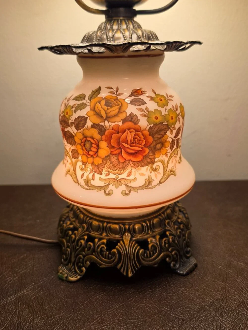 Vintage Quoizel Hurricane 2 Tier Table Lamp features a brass metal base